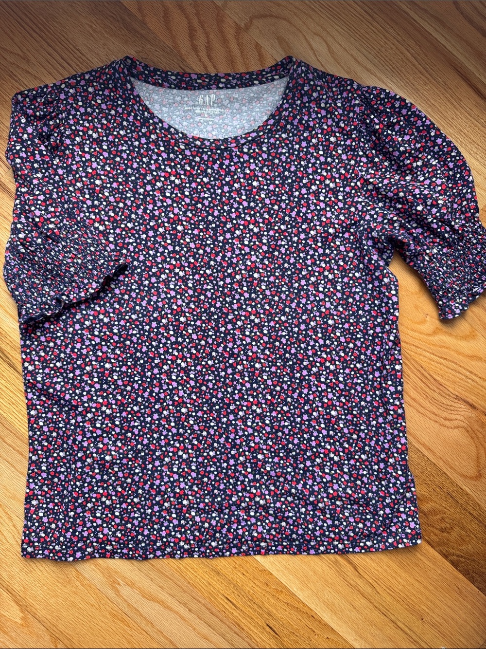 GAP Navy Floral Puff Sleeve Top